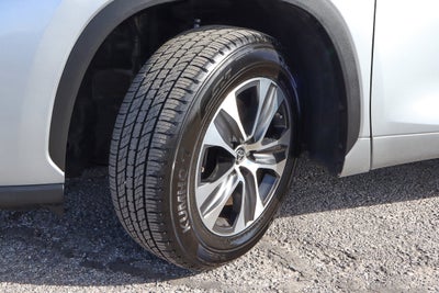 2024 Toyota Highlander XLE FWD