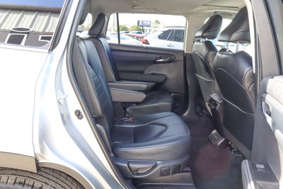 2024 Toyota Highlander XLE FWD