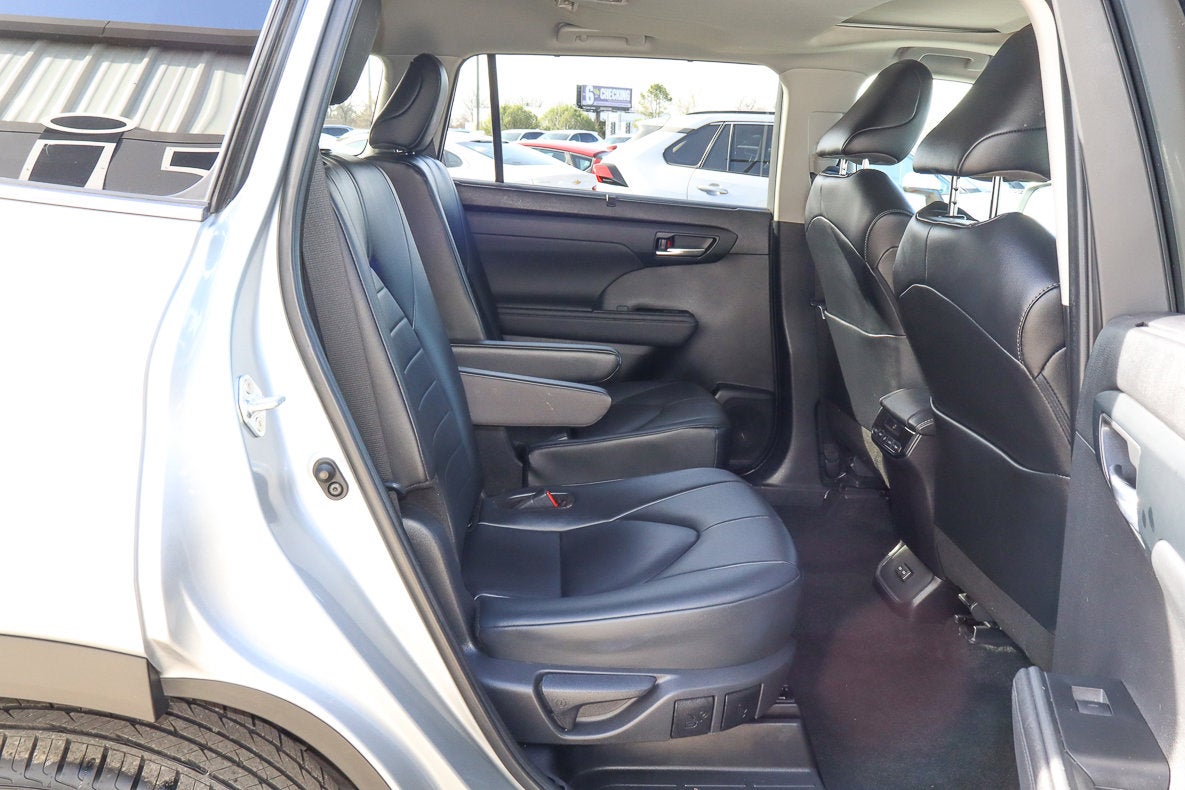 2024 Toyota Highlander XLE FWD