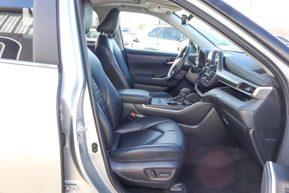 2024 Toyota Highlander XLE FWD