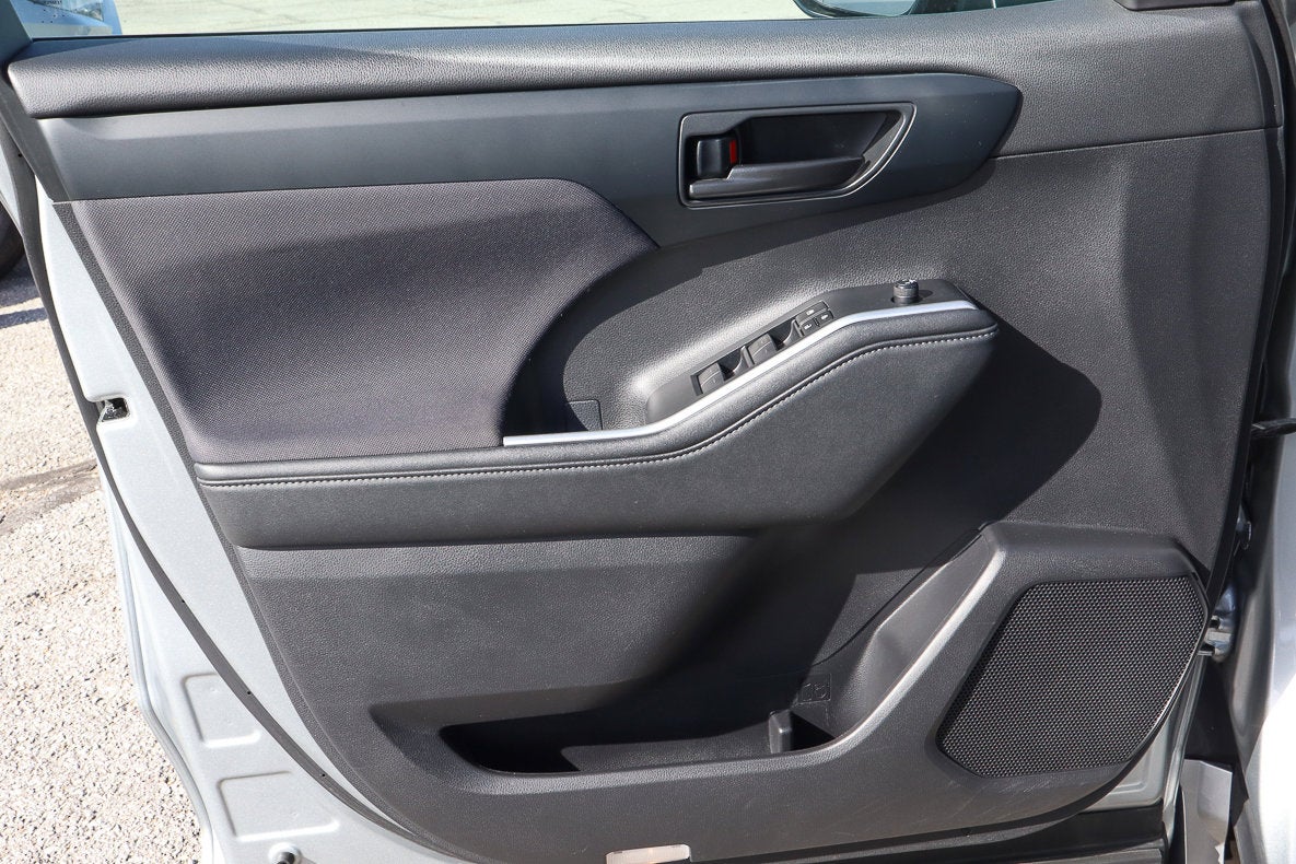 2024 Toyota Highlander LE AWD