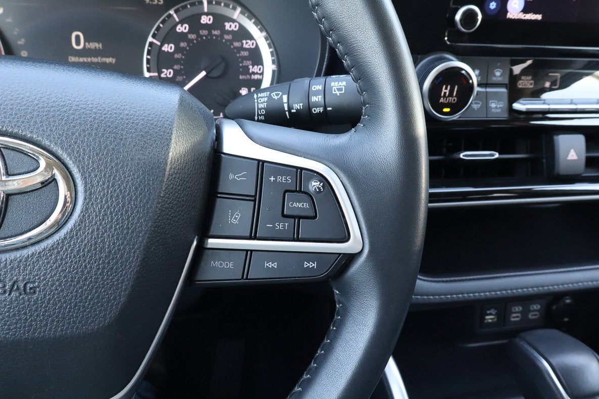 2024 Toyota Highlander LE AWD