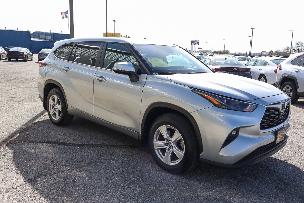 2024 Toyota Highlander LE AWD