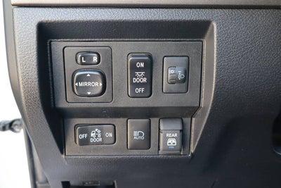 2021 Toyota Tundra 4WD SR5 CrewMax 5.5' Bed 5.7L