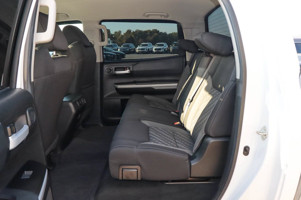 2021 Toyota Tundra 4WD SR5 CrewMax 5.5' Bed 5.7L