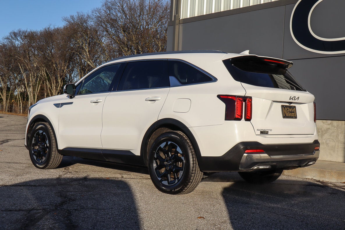 2024 Kia Sorento S
