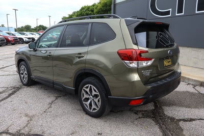 2024 Subaru Forester Premium AWD