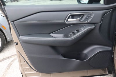 2025 Nissan Rogue AWD Platinum