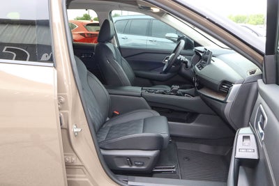 2025 Nissan Rogue AWD Platinum