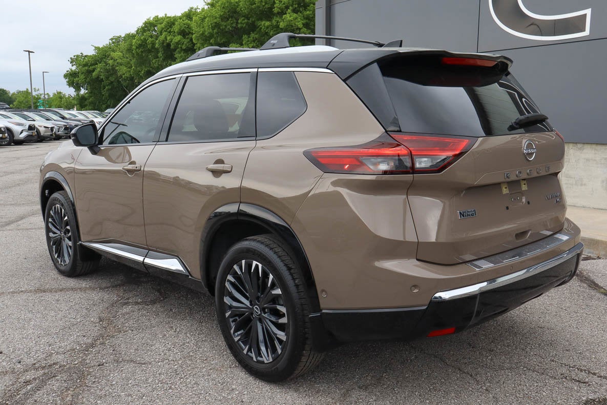 2025 Nissan Rogue AWD Platinum