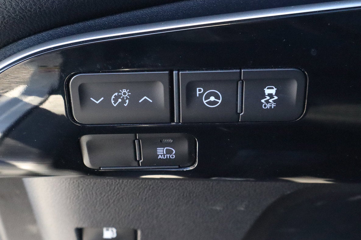 2022 Toyota Prius LE