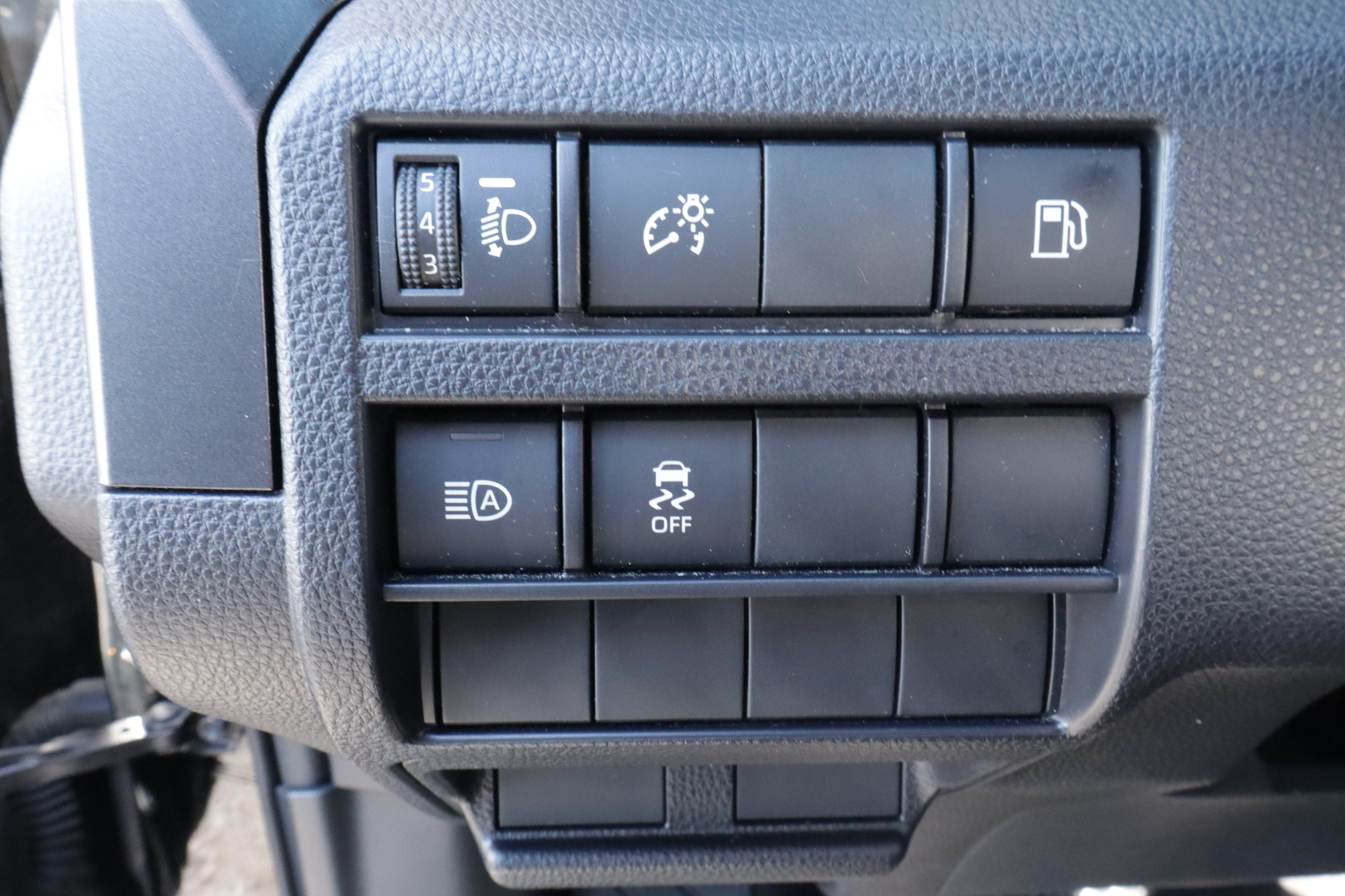 2025 Toyota 4Runner SR5 4WD
