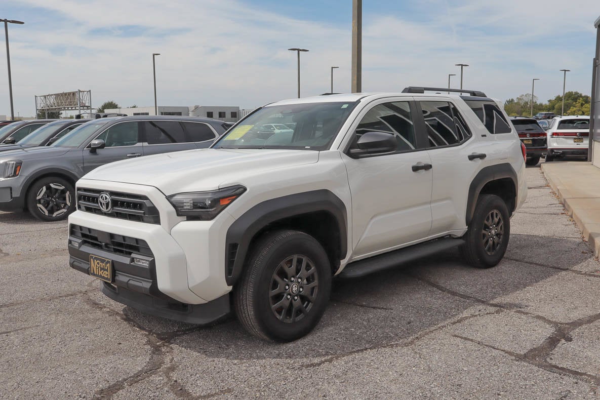 2025 Toyota 4Runner SR5 4WD