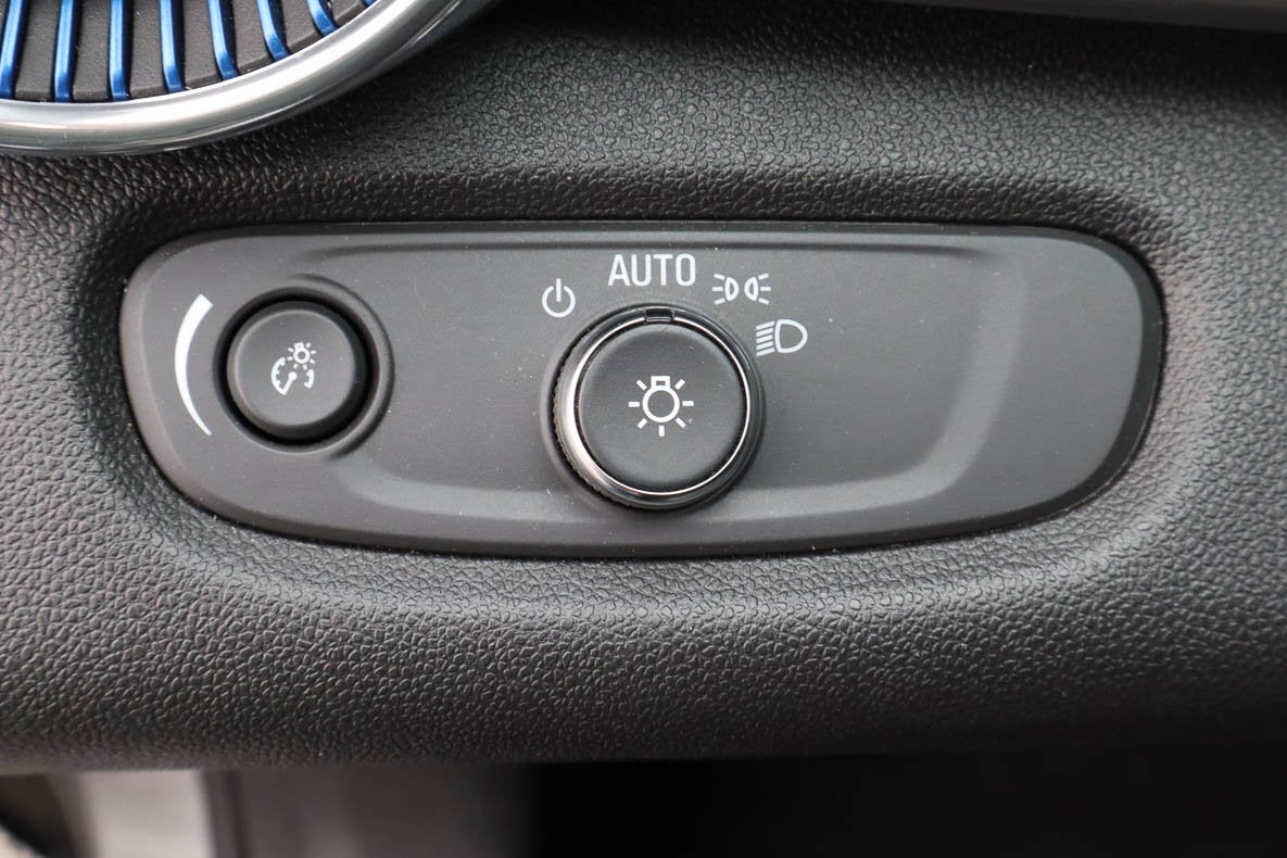 2025 Chevrolet Trax FWD 4dr LT