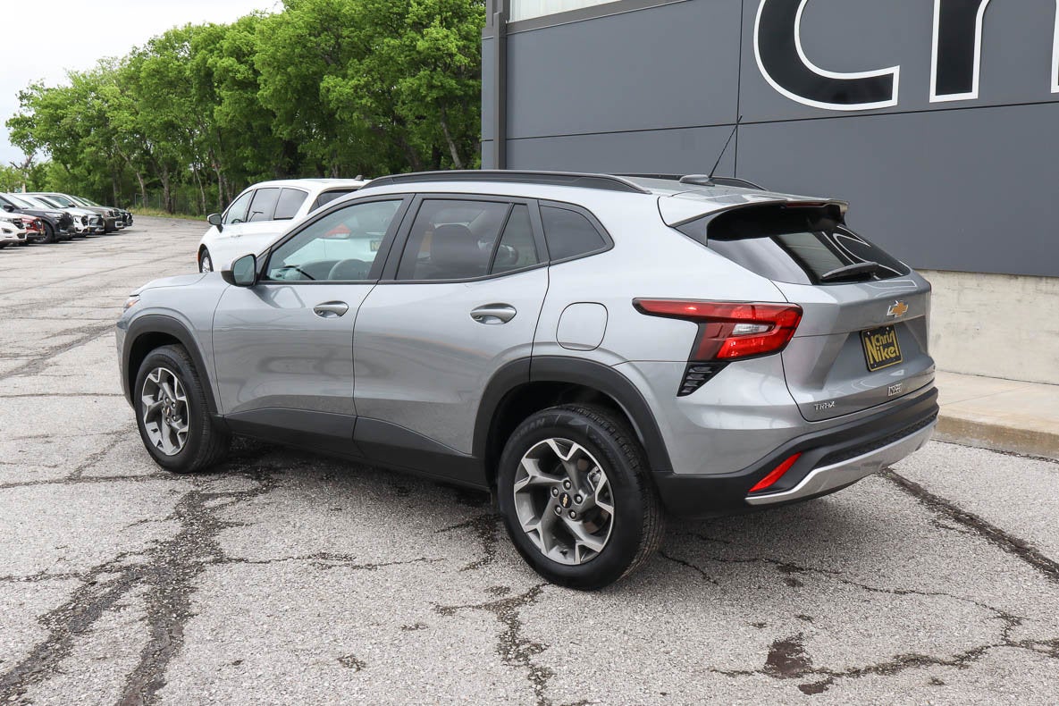 2025 Chevrolet Trax FWD 4dr LT