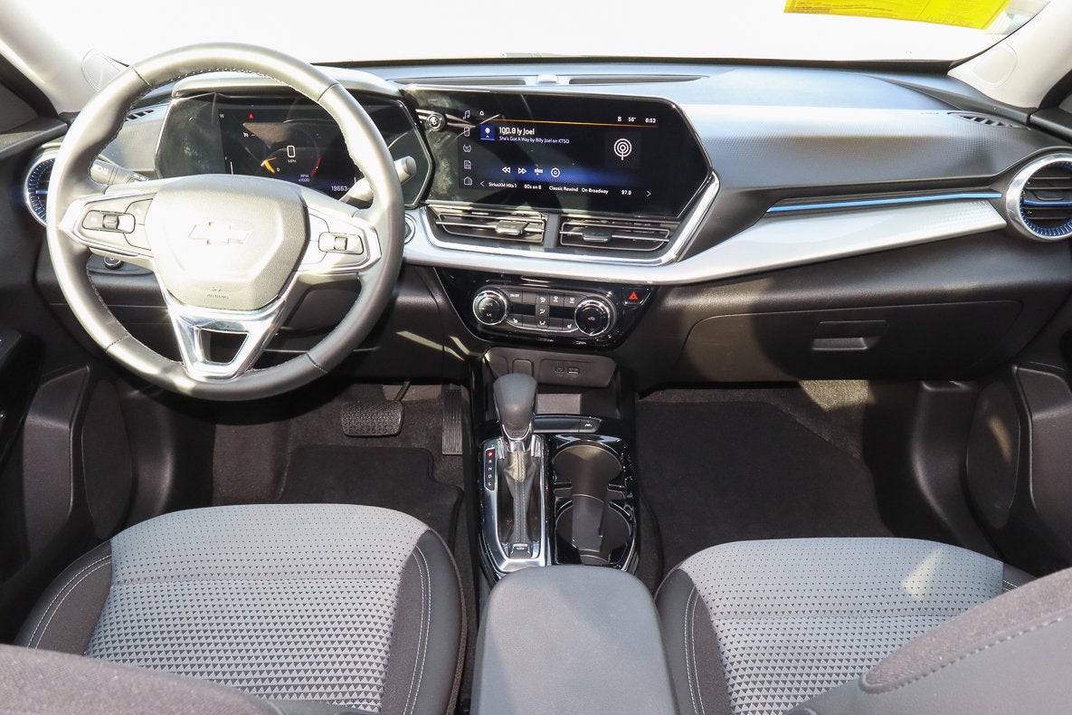 2025 Chevrolet Trax FWD 4dr LT