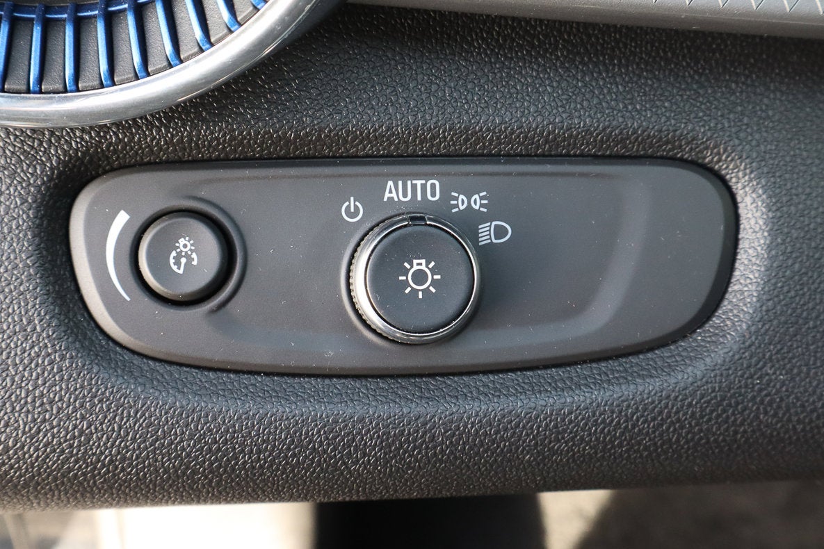 2025 Chevrolet Trax FWD 4dr LT