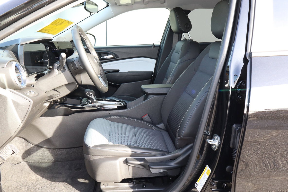 2025 Chevrolet Trax FWD 4dr LT