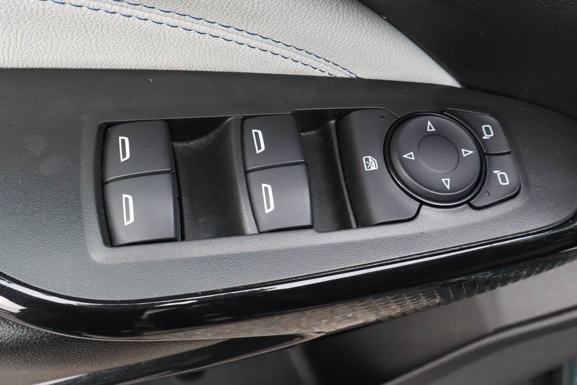 2025 Chevrolet Trax FWD 4dr LT