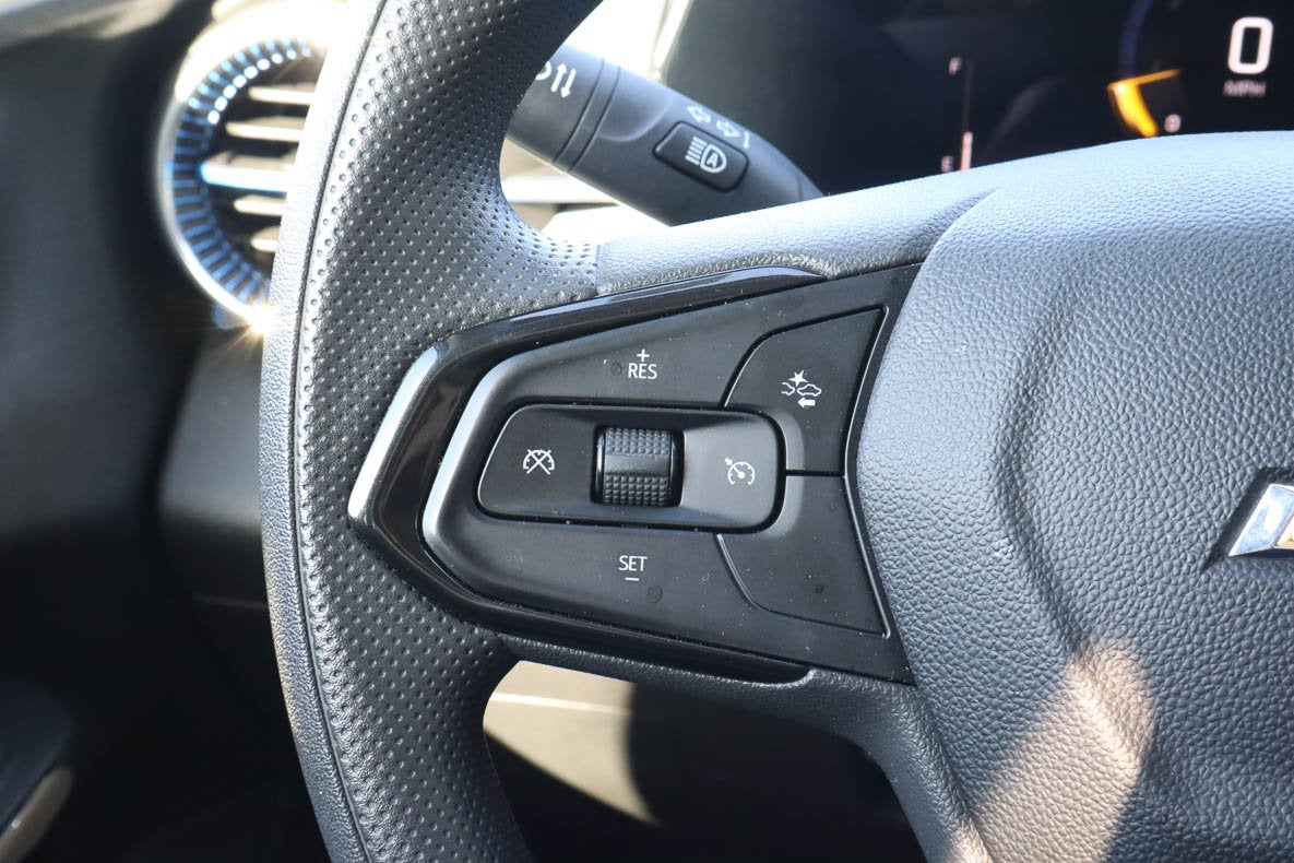 2025 Chevrolet Trax FWD 4dr LT