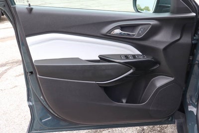 2025 Chevrolet Trax FWD 4dr LT