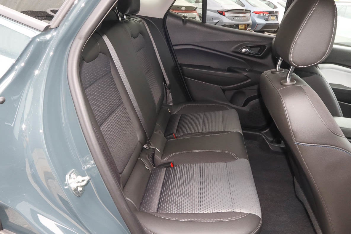 2025 Chevrolet Trax FWD 4dr LT