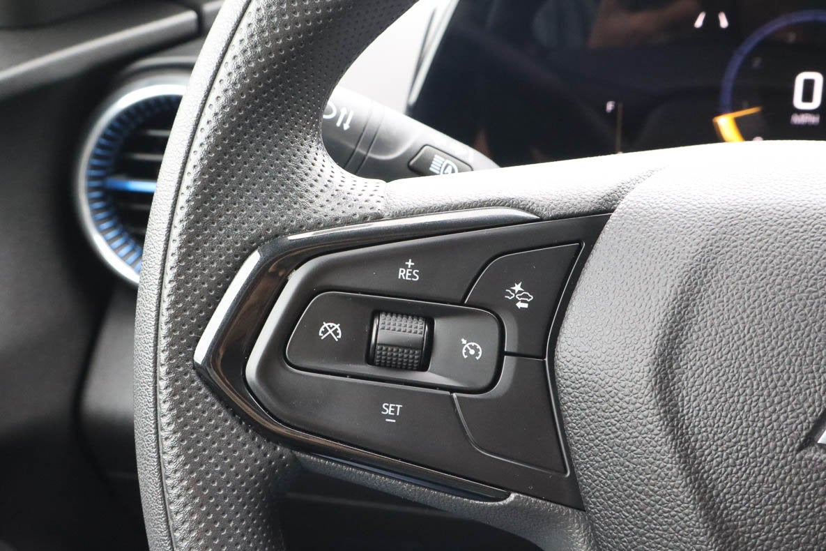 2025 Chevrolet Trax FWD 4dr LT