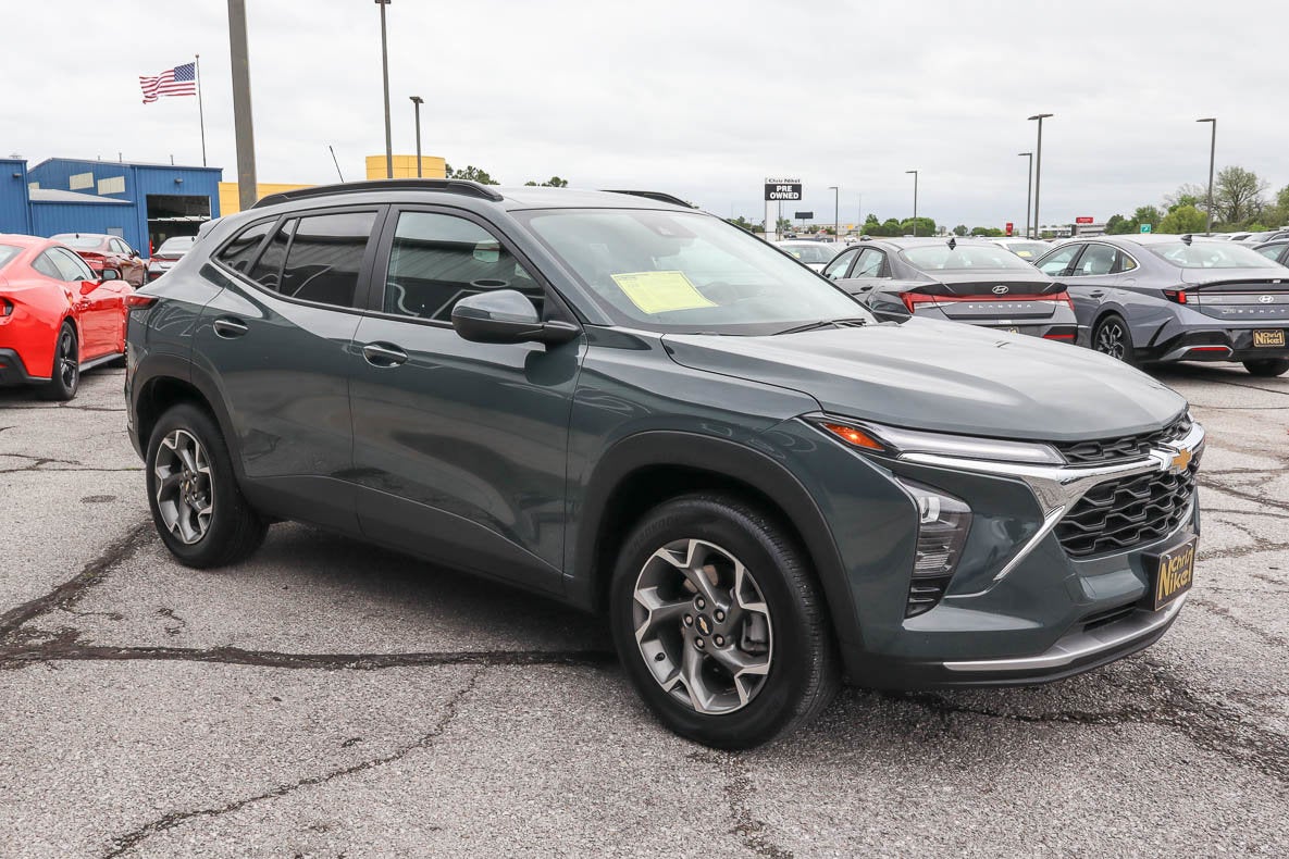 2025 Chevrolet Trax FWD 4dr LT