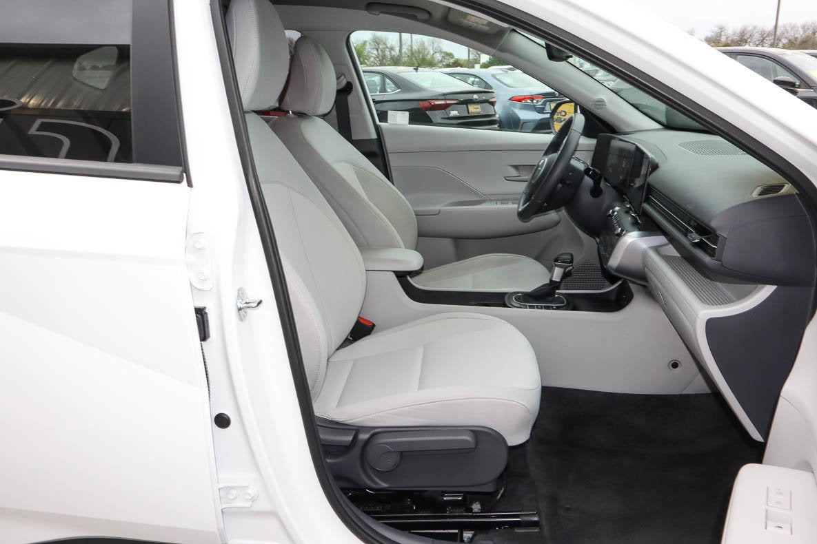 2025 Hyundai Kona SEL FWD