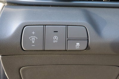 2025 Hyundai Elantra SE IVT