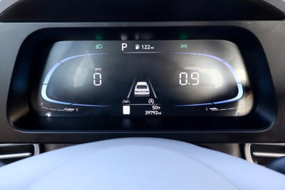 2025 Hyundai Elantra SE IVT