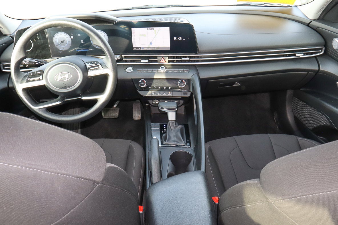 2024 Hyundai Elantra SEL IVT