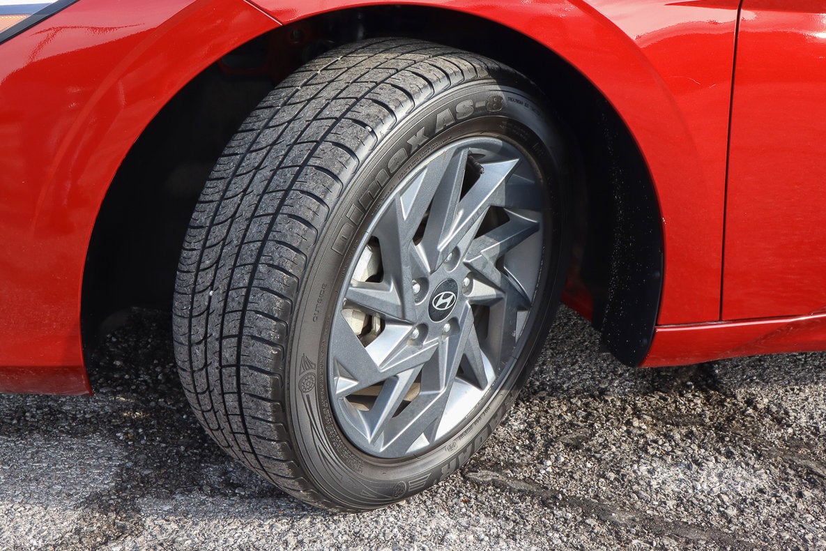 2024 Hyundai Elantra SEL IVT