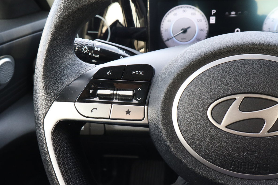 2024 Hyundai Elantra SEL IVT