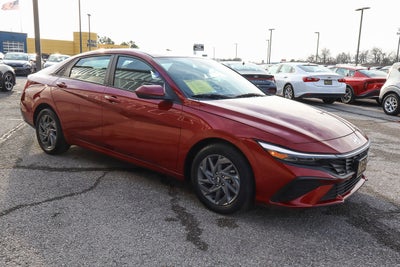 2024 Hyundai Elantra SEL IVT