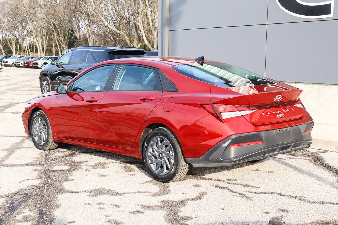 2024 Hyundai Elantra SEL IVT