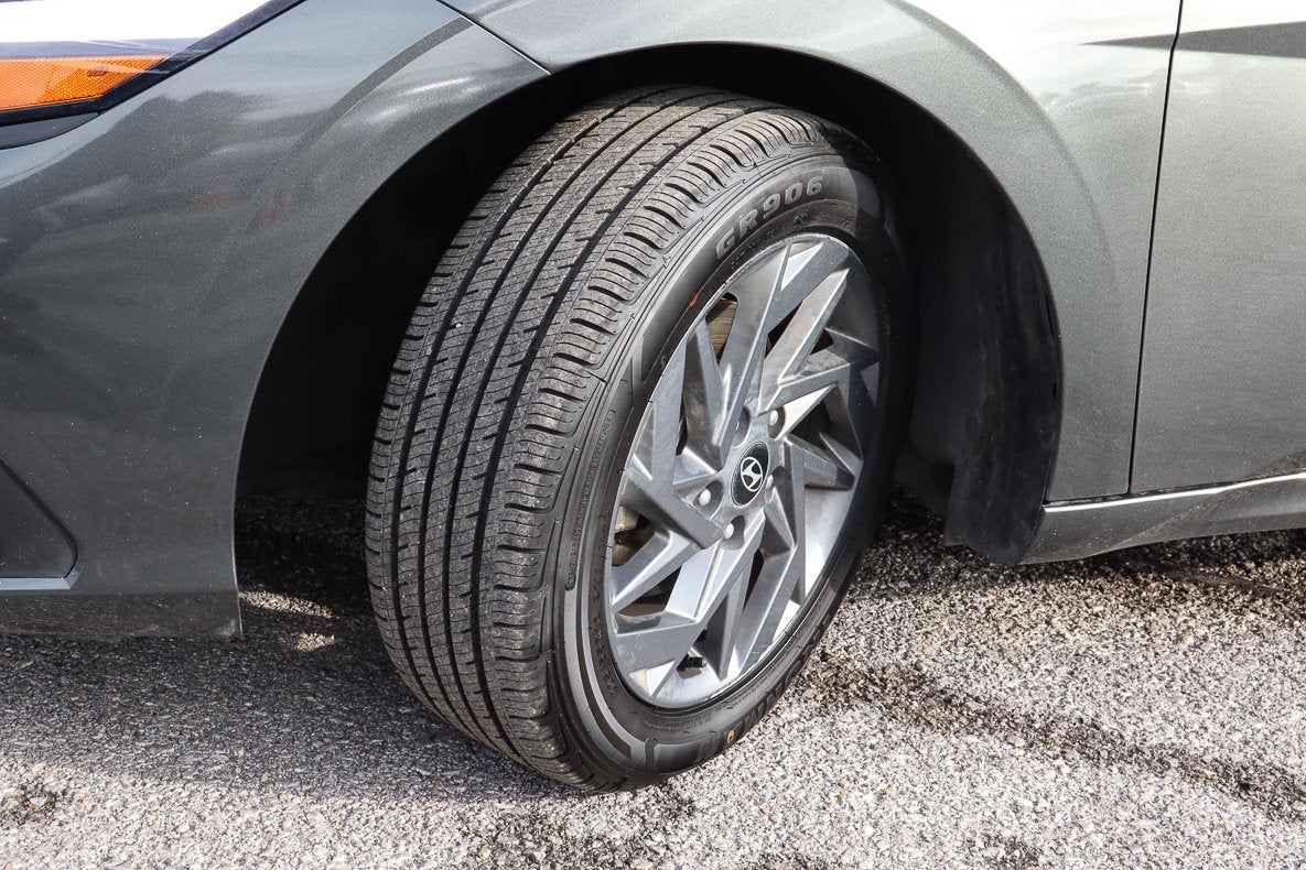 2024 Hyundai Elantra SEL IVT