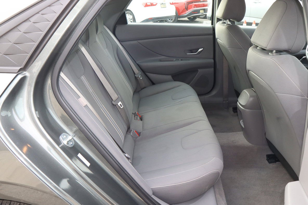 2024 Hyundai Elantra SEL IVT