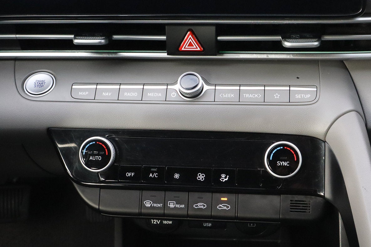 2024 Hyundai Elantra SEL IVT