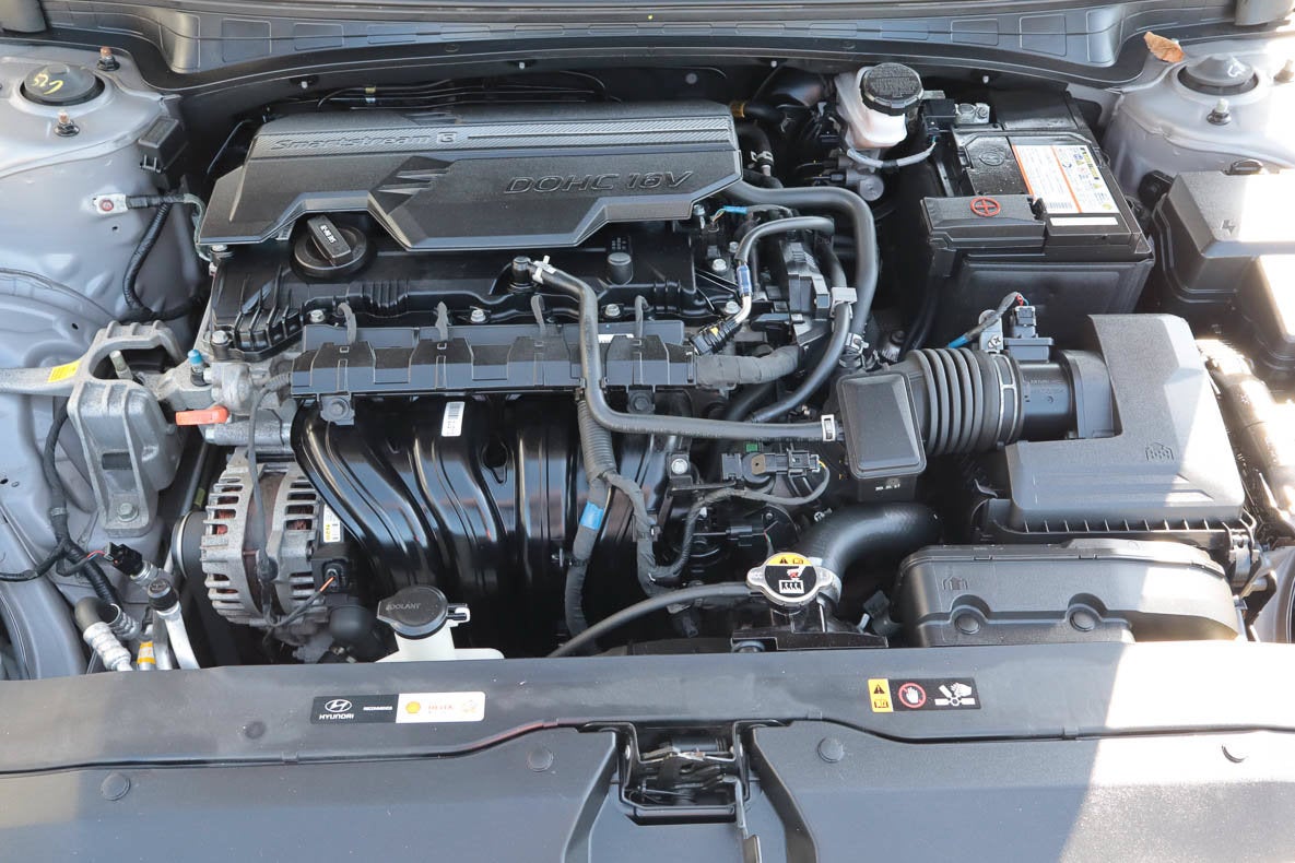 2024 Hyundai Elantra SEL IVT