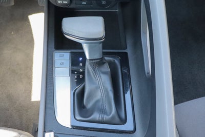 2024 Hyundai Elantra SEL IVT