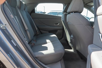 2024 Hyundai Elantra SEL IVT