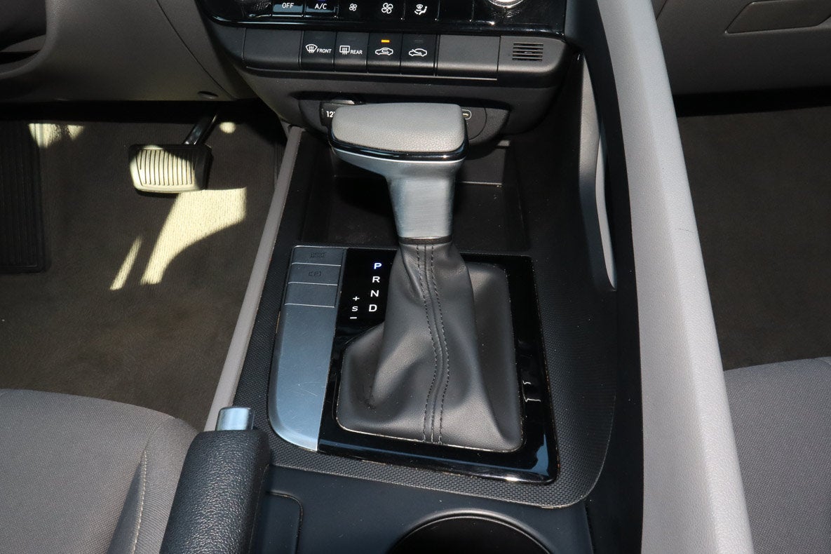 2024 Hyundai Elantra SEL IVT