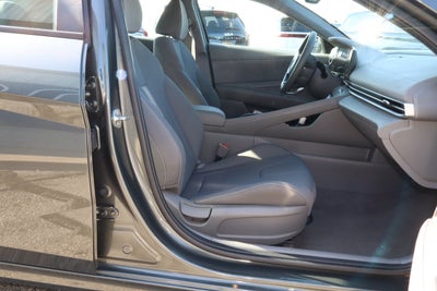 2024 Hyundai Elantra SEL IVT