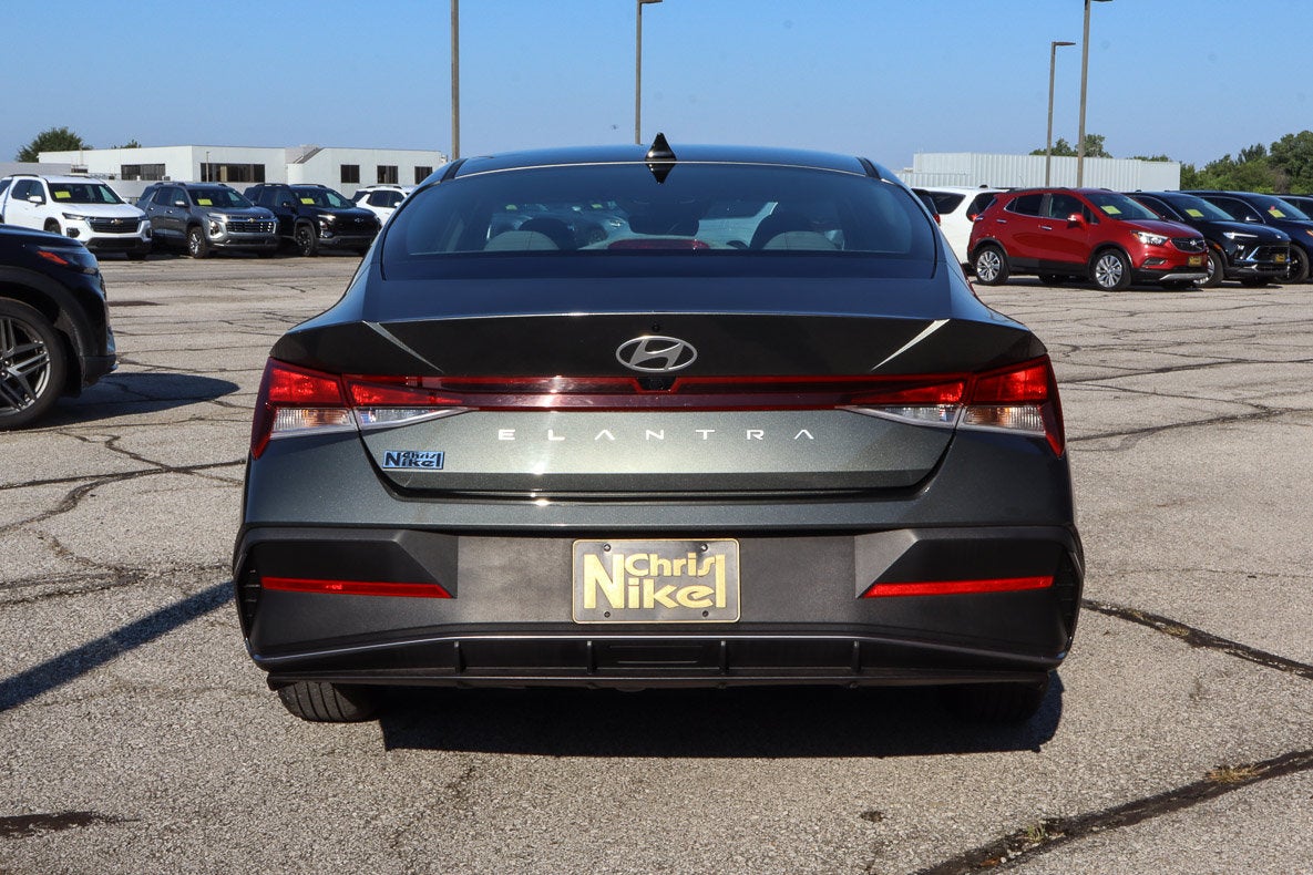 2024 Hyundai Elantra SEL IVT