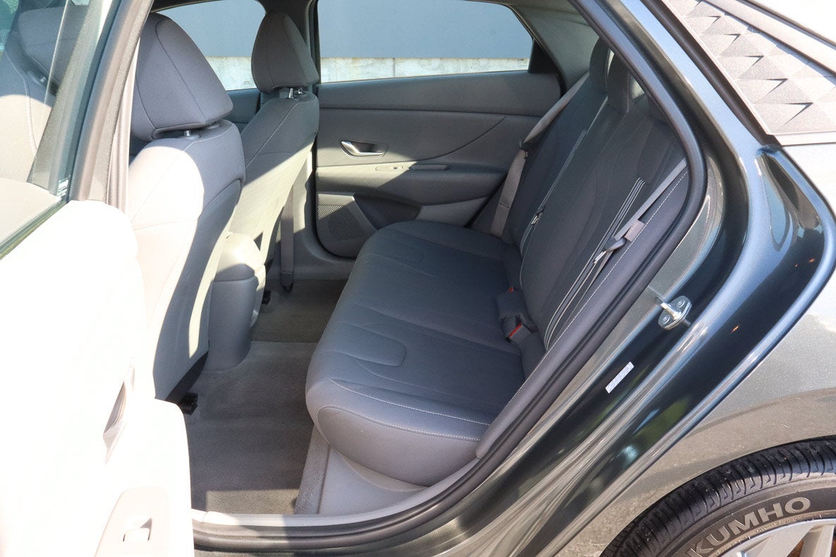 2024 Hyundai Elantra SEL IVT