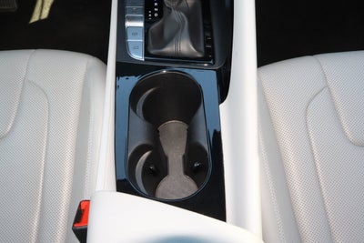 2024 Hyundai Elantra Limited IVT