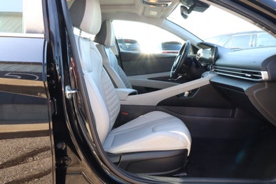 2024 Hyundai Elantra Limited IVT