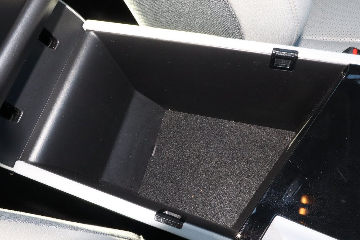 2024 Hyundai Elantra Limited IVT