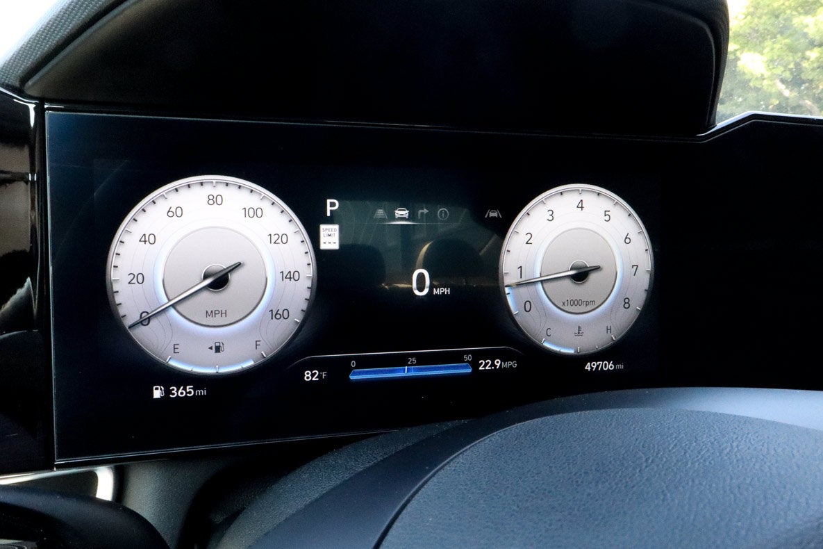2024 Hyundai Elantra Limited IVT